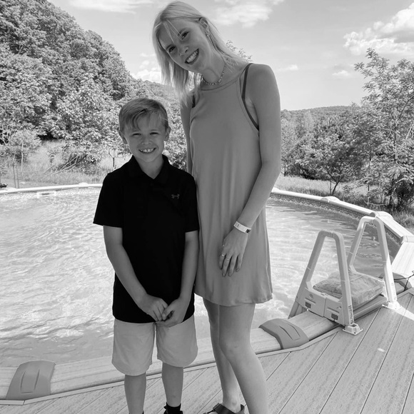 Meet your Posher, Tonya - Picture 1 of 1